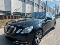 Gebraucht Mercedes E220 170 PS (125 kW) 2011 Schwarz Limousine