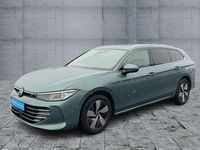 Gebraucht VW Passat 193 PS (141 kW) 2025 Maripositgrün metallic Kombi