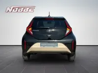 Gebraucht Toyota Aygo X Team 72 PS (52 kW) 2024 Beige SUV