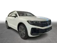 Gebraucht VW Touareg Elegance 381 PS (280 kW) 2024 Pure white SUV