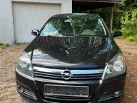 Gebraucht Opel Astra 105 PS (77 kW) 2004 Schwarz Kleinwagen