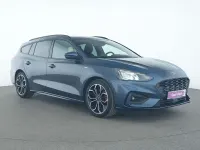 Gebraucht Ford Focus ST-Line X 150 PS (110 kW) 2022 Chroma blau Kombi