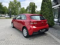 Gebraucht Kia Rio Spirit 101 PS (74 kW) 2023 Rot (metallic) Kleinwagen