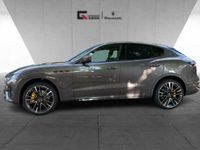 gebraucht Maserati Levante TROFEO MY23 V8 580PS AWD Grigio & Nero