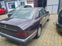 Brugt Mercedes E220 150 HK (110 kW) 1992 Sedan