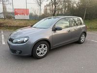 Gebraucht VW Golf VII Match 105 PS (77 kW) 2012 Grau Limousine