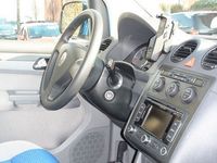 Gebraucht VW Caddy Life 190 PS (139 kW) 2010 Blau metallic Van / Kleinbus