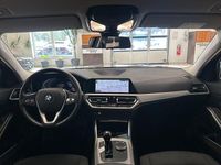 Gebraucht BMW 318 Sport Line 150 PS (110 kW) 2022 Schwarz Limousine