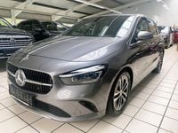 Gebraucht Mercedes B200 163 PS (119 kW) 2024 Grau Van / Kleinbus