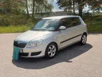 Gebraucht Skoda Fabia 69 PS (50 kW) 2012 Silber Limousine