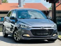 Gebraucht Hyundai i20 Passion 101 PS (74 kW) 2018 Grau Limousine