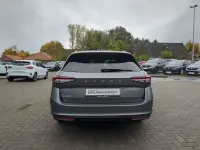 Neu Skoda Superb Selection 150 PS (110 kW) 2025 Grau (graphitegrau) Kombi