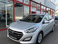 Gebraucht Hyundai i30 101 PS (74 kW) 2016 Grau Kleinwagen