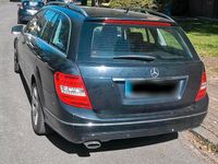 Second-hand Mercedes 220 170 CP (125 kW) 2011 Negru Berlinǎ