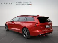 Gebraucht Volvo V60 Ultimate 455 PS (334 kW) 2022 Fusion red / metallic Kombi