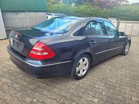 Gebraucht Mercedes E270 Classic 177 PS (130 kW) 2003 Schwarz Limousine
