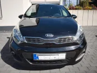 Gebraucht Kia Rio DREAM-TEAM Edition 86 PS (63 kW) 2015 Schwarz Limousine