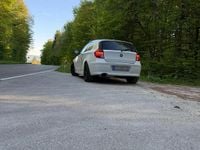 Usata BMW 116 120 CV (88 kW) 2009 Bianco Utilitaria