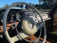Gebraucht Mercedes 280 160 PS (117 kW) 1970 Beige Limousine
