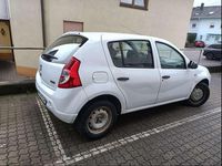 Gebraucht Dacia Sandero 75 PS (55 kW) 2009 Weiß Limousine