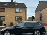 Gebraucht VW Passat Highline 220 PS (161 kW) 2018 Schwarz Kombi