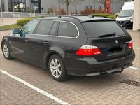 Gebraucht BMW 523 176 PS (129 kW) 2005 Schwarz Kombi