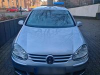 Gebraucht VW Golf V 105 PS (77 kW) 2005 Silber Kleinwagen