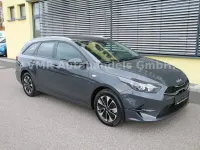 Neu Kia Ceed Sportswagon 140 PS (102 kW) 2025 Grau Kombi