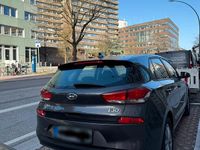 Gebraucht Hyundai i30 Select 110 PS (80 kW) 2018 Braun Limousine