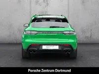 Gebraucht Porsche Macan 441 PS (324 kW) 2023 Pythongrün SUV
