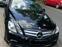 Gebraucht Mercedes E220 170 PS (125 kW) 2011 Schwarz Cabrio