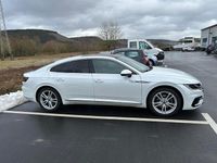 Gebraucht VW Arteon R-line 190 PS (139 kW) 2018 Weiß Kleinwagen