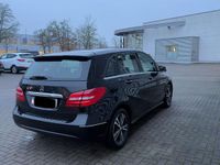 Gebraucht Mercedes B180 109 PS (80 kW) 2014 Schwarz Van / Kleinbus
