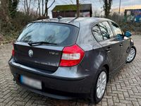 Gebraucht BMW 118 122 PS (89 kW) 2005 Grau Kleinwagen