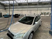 Używany Ford Focus 116 KM (85 kW) 2007 Srebrny Kombi