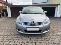 Gebraucht Toyota Verso Executive 177 PS (130 kW) 2011 Grau Van / Kleinbus