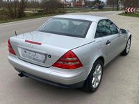 Gebraucht Mercedes SLK230 193 PS (141 kW) 1998 Silber Cabrio