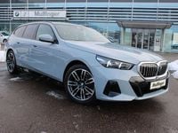 Gebraucht BMW 520 M Sport 190 PS (139 kW) 2025 Brooklyn grau Kombi