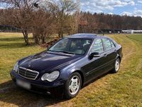Gebraucht Mercedes C200 163 PS (119 kW) 2000 Blau Limousine
