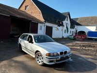 Gebraucht BMW 525 186 PS (136 kW) 2003 Silber Kombi