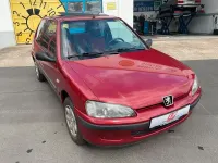 Gebraucht Peugeot 106 60 PS (44 kW) 2001 Rot Kleinwagen