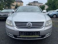 Second-hand VW Phaeton 334 CP (245 kW) 2004 Argintiu Berlinǎ