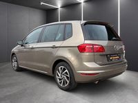 Gebraucht VW Golf VII Sound 110 PS (80 kW) 2017 Gold Limousine