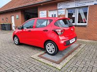 Gebraucht Hyundai i10 Pure 67 PS (49 kW) 2019 Rot Kleinwagen