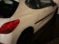 Gebraucht Peugeot 207 88 PS (64 kW) 2008 Weiß Kleinwagen