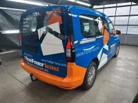 Second-hand VW Caddy 102 CP (75 kW) 2022 Albastru Monovolum