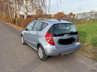 Gebraucht Mercedes A150 90 PS (66 kW) 2007 Blau Kleinwagen