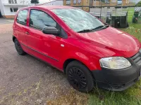 Gebraucht VW Fox 54 PS (39 kW) 2010 Rot Kleinwagen