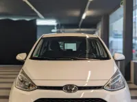 Gebraucht Hyundai i10 67 PS (49 kW) 2014 Weiß Kleinwagen