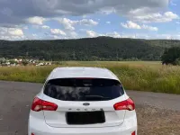 Gebraucht Ford Focus Cool & Connect 125 PS (91 kW) 2019 Weiß Limousine
